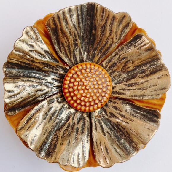 VTG 1960s Brooch Enamel Flower Layered Mid Century Floral Gold Tone Pin - Picture 5 of 8